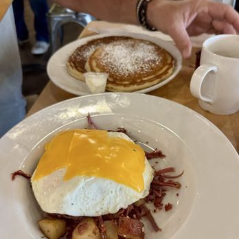 The Maple Table - Corned Beef and Hash, Side Pancakes - Salad Near Me - Racine, Wisconsin