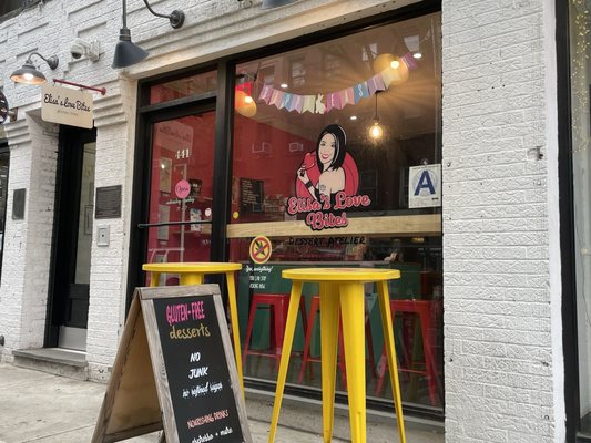 Elisa's Love Bites by null