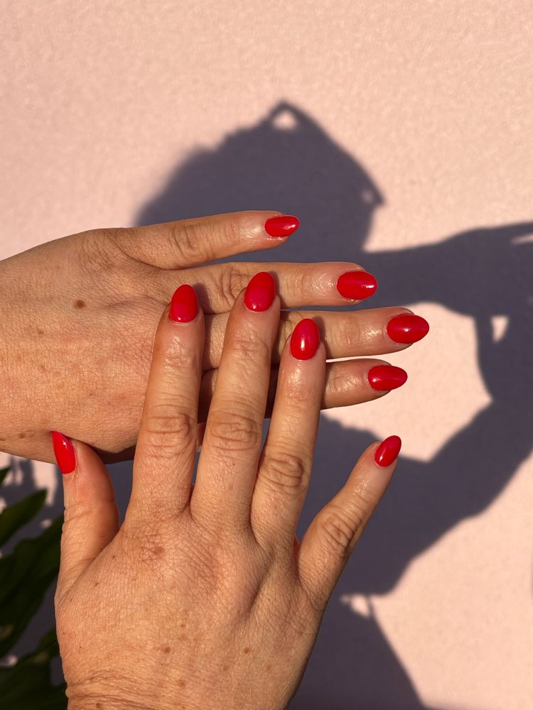 Diamond Nail Logo