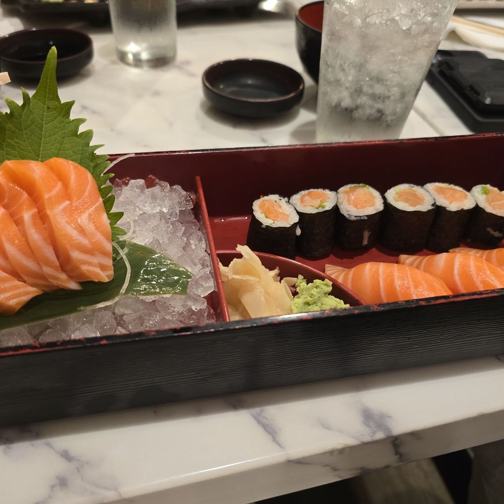 Akami Sushi Bar - Sushi Bars Near Me - Apex, North Carolina Akami Sushi Bar - Sushi Bars Near Me - Apex, North Carolina