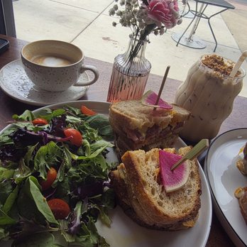 Brunch & Bloom Artisan Cafe - Breakfast & Brunch Near Me - Brentwood, California Brunch & Bloom Artisan Cafe - Breakfast & Brunch Near Me - Brentwood, California