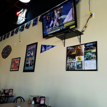 Pizza Factory - Eating area - Pizza Near Me - Sparks, Nevada