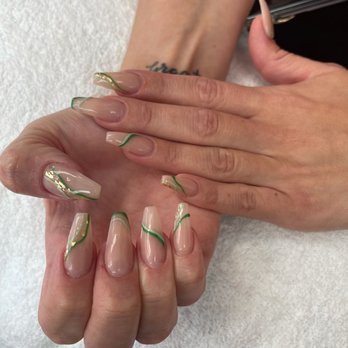 Lucky V Salon - Nails by Kelly - Nail Salons Near Me - Martinez, California