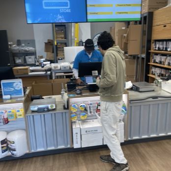 The UPS Store - Shipping Centers Near Me - Los Angeles, California The UPS Store - Shipping Centers Near Me - Los Angeles, California