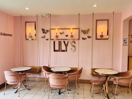 Lilys Chocolate & Coffee by null