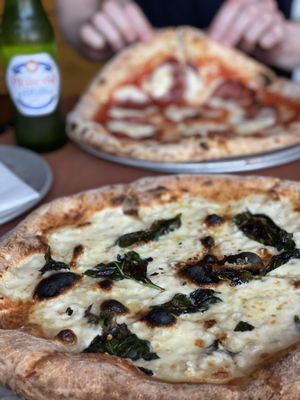 Harlow's Pizza by null