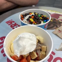 Menchie's Frozen Yogurt