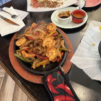 Paloma Mexican Restaurant - Fajitas Beef, Chicken, and Cameron. - Mexican Near Me - Boynton Beach, Florida Paloma Mexican Restaurant - Fajitas Beef, Chicken, and Cameron. - Mexican Near Me - Boynton Beach, Florida