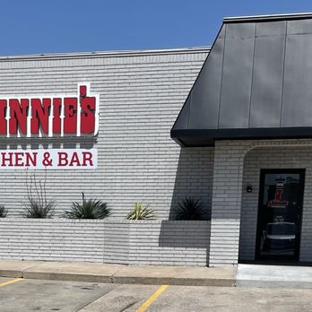 JOHNNIE'S KITCHEN AND BAR SOUTH - Updated August 2025 - 97