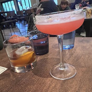 Field-n-Flame Midtown - Old fashion + Raspberry Lemon Drop - New American Near Me - Sacramento, California Field-n-Flame Midtown - Old fashion + Raspberry Lemon Drop - New American Near Me - Sacramento, California