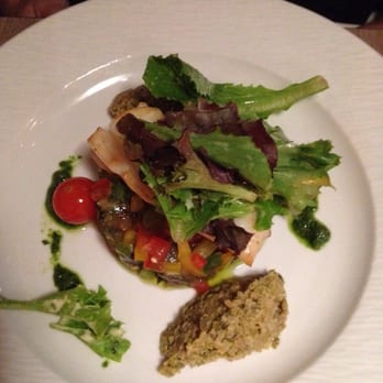 Le Christine - Salads de légumes d'été, tapenade d'olives vertes, blanc de seiche et vinaigrette au basilic - French Near Me - Paris, 01 Le Christine - Salads de légumes d'été, tapenade d'olives vertes, blanc de seiche et vinaigrette au basilic - French Near Me - Paris, 01