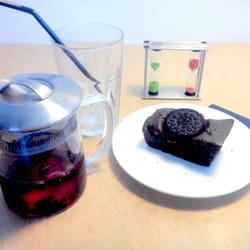 Caféine Coffee - Petit cake oréo (2,2€) et thé glacé cassis-hibiscus (3,9€) !