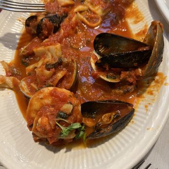 La Parma - Seafood marinara, could eat this every day. The big chunks of garlic were amazing - Italian Near Me - Huntington, New York La Parma - Seafood marinara, could eat this every day. The big chunks of garlic were amazing - Italian Near Me - Huntington, New York
