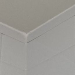 Gaps in the molding at the ceiling