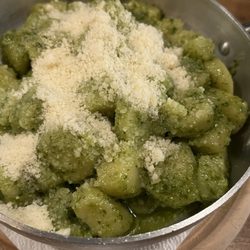 Trattoria del Ponte - Gnocchi Pesto Pasta