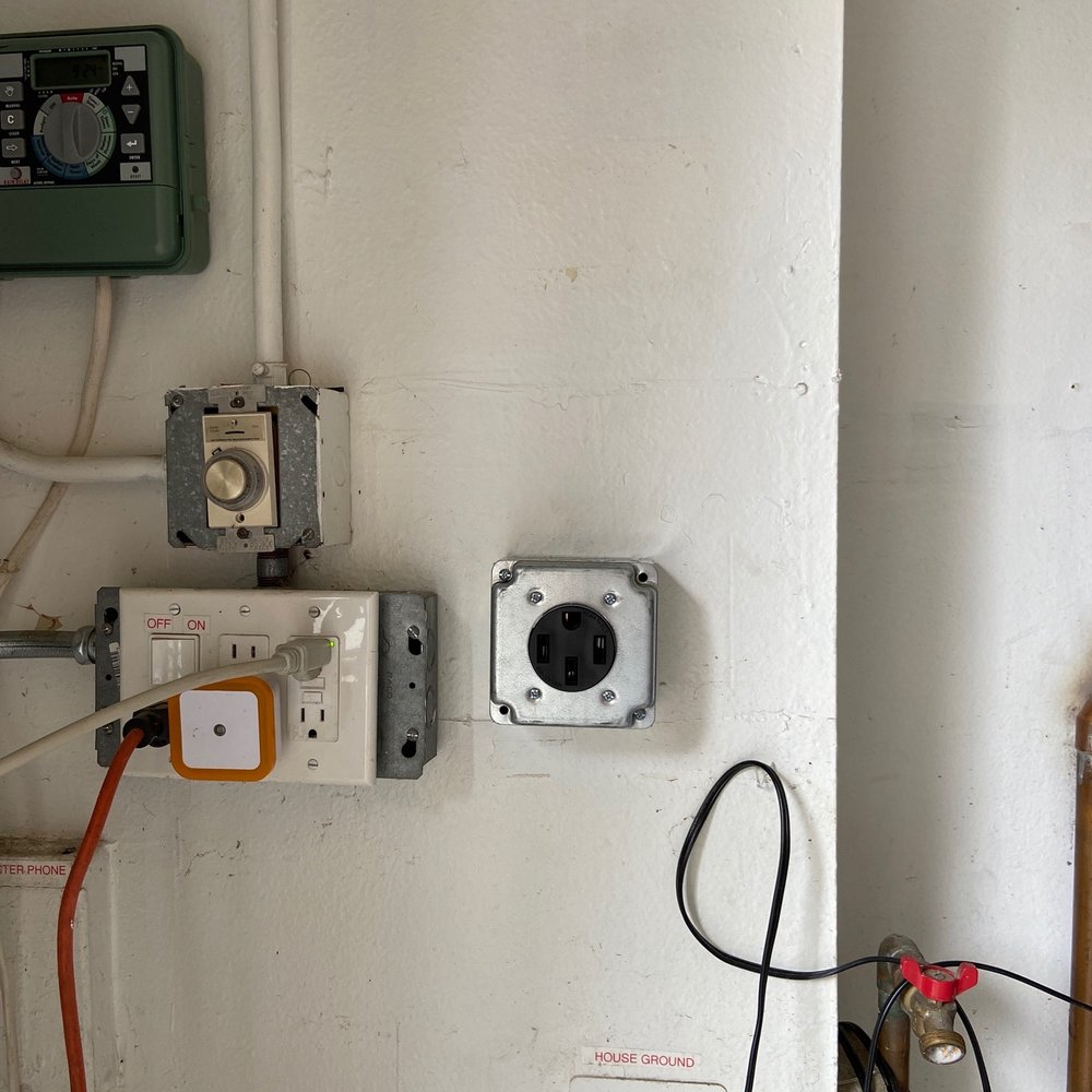 Nicks Electric - 240 V outlet - Electricians Near Me Nicks Electric - 240 V outlet - Electricians Near Me