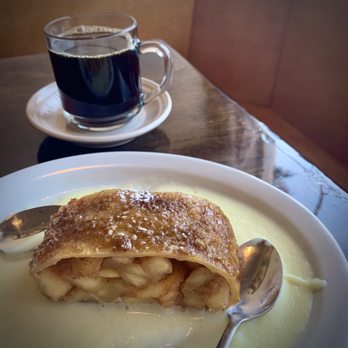 Ludwig's - Apfelstrudel - German Near Me - Leavenworth, Washington Ludwig's - Apfelstrudel - German Near Me - Leavenworth, Washington