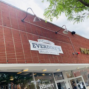 Everdine's Grilled Cheese Co. - Storefront - Sandwiches Near Me - Naperville, Illinois Everdine's Grilled Cheese Co. - Storefront - Sandwiches Near Me - Naperville, Illinois