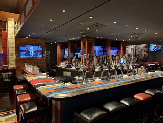 Gordon Ramsay Pub & Grill by null