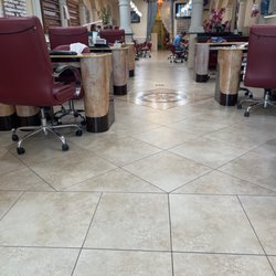 Lee Nails & Spa