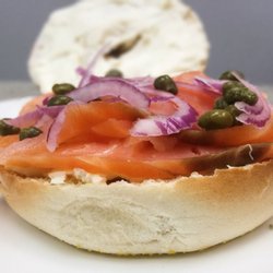 Tea & Bloom - Bagel & salmon Lox