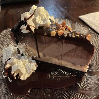 The Quarterdeck Restaurant - Mud pie. So good! - Seafood Near Me - Falmouth, Massachusetts