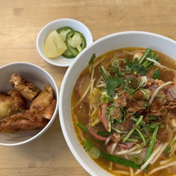 Mong Thu Cafe - Hu Tieu Nam Vang - Vietnamese Near Me - San Francisco, California