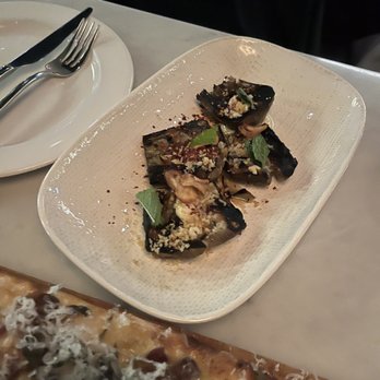 Ella Elli - Wine Bars Near Me - Chicago, Illinois