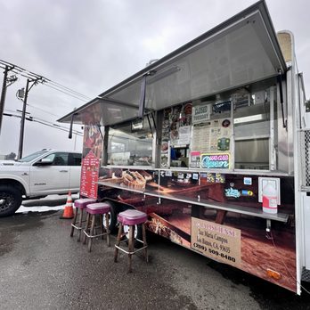 La Jalisciense - Seating options - Food Trucks Near Me - Santa Nella, California La Jalisciense - Seating options - Food Trucks Near Me - Santa Nella, California