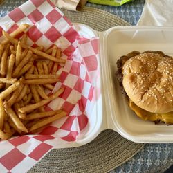 Cartwright's Market - Yes, yes, Look at the size of the burger. Amazing taste, texture and quality.