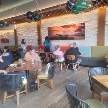 Duke's La Jolla - New American Near Me - La Jolla, California
