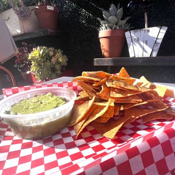 Roadside Taco - Guacamole (Comes With Chips) - Tacos Near Me - Studio City, California Roadside Taco - Guacamole (Comes With Chips) - Tacos Near Me - Studio City, California