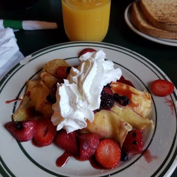 Flapjacks Pancake Cabin - Having a delicious breakfast with my family. What more can a girl ask for? - Breakfast & Brunch Near Me - Sevierville, Tennessee