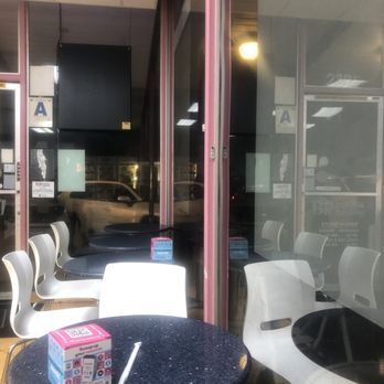 Baskin-Robbins - Tables - Ice Cream & Frozen Yogurt Near Me - El Cajon, California