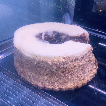 Two Shades Cafe - Pound cake - Raspberry - Cafes Near Me - Chicago, Illinois