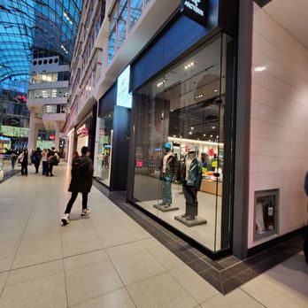 CF Toronto Eaton Centre - Shopping Centers Near Me - Toronto, Ontario CF Toronto Eaton Centre - Shopping Centers Near Me - Toronto, Ontario
