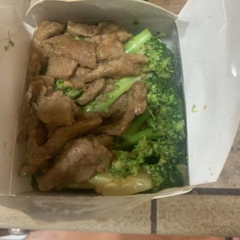 Huna Kitchen - Broccoli beef - Chinese Near Me - Santa Rosa, California