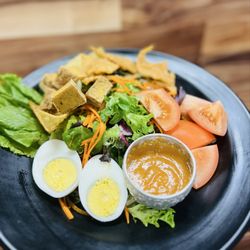 Love Thai Restaurant - Thai Salad with Peanut Sauce.