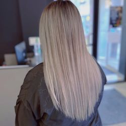 Volar Salon - Color and cut by Al