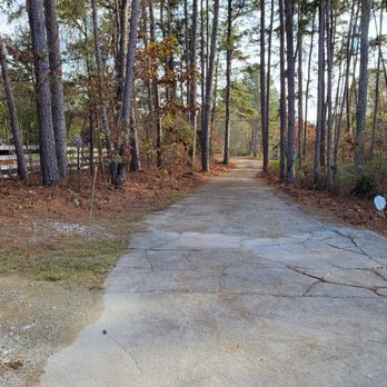 Ez Cuts Lawncare - After fall driveway cleaning - Landscaping Near Me - Conyers, Georgia Ez Cuts Lawncare - After fall driveway cleaning - Landscaping Near Me - Conyers, Georgia