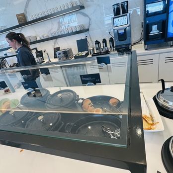 Maple Leaf Lounge - Hot food section with two soup options! One was lobster bisque! - Airport Lounges Near Me - Millbrae, California Maple Leaf Lounge - Hot food section with two soup options! One was lobster bisque! - Airport Lounges Near Me - Millbrae, California