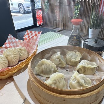Fang's Noodle House - Steamed Dumplings and Fried pork buns - Chinese Near Me - Kirkland, Washington