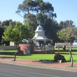 Lions Park - Rotunda