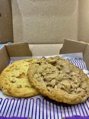 Insomnia Cookies by null