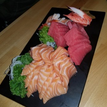Akino - Salmon Tuna Crabmeat Shrimp - Sushi Bars Near Me - Elmhurst, New York