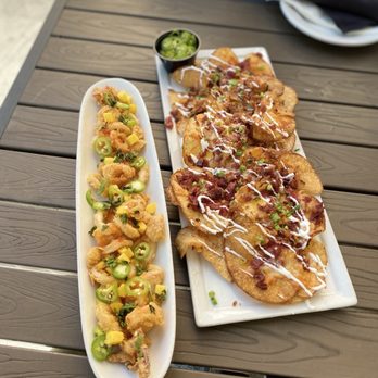 Limericks Tavern - Calamari and Irish Nachos - New American Near Me - Alhambra, California Limericks Tavern - Calamari and Irish Nachos - New American Near Me - Alhambra, California