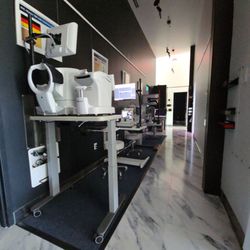 Singh Vision - State of the art equipment for advanced eye care.