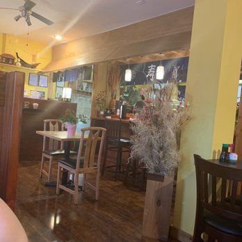 Sushi Hana - Sushi Bars Near Me - Affton, Missouri