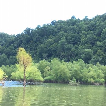 Cookeville Boat Dock - Boating Near Me - Baxter, Tennessee