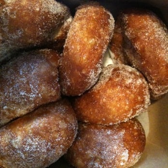 Leonard's Bakery - Heaven *Angels singing* - Bakeries Near Me - Honolulu, Hawaii